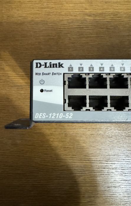 Коммутатор D-Link DES-1210-52