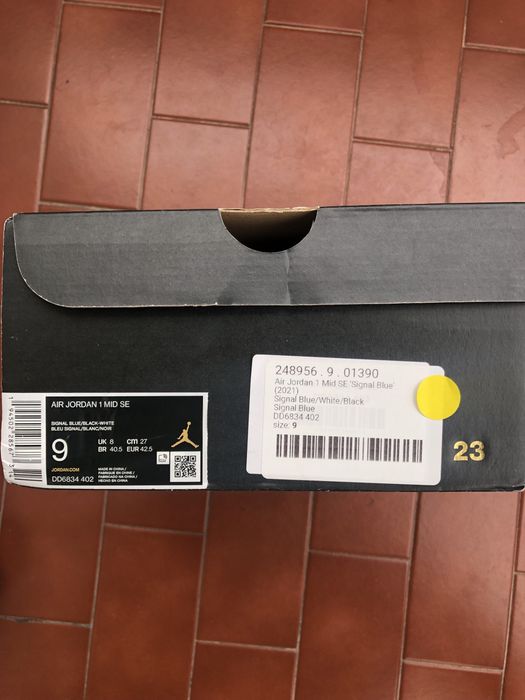 Nike Air Jordan 1 Mid SE ‘Signal Blue’