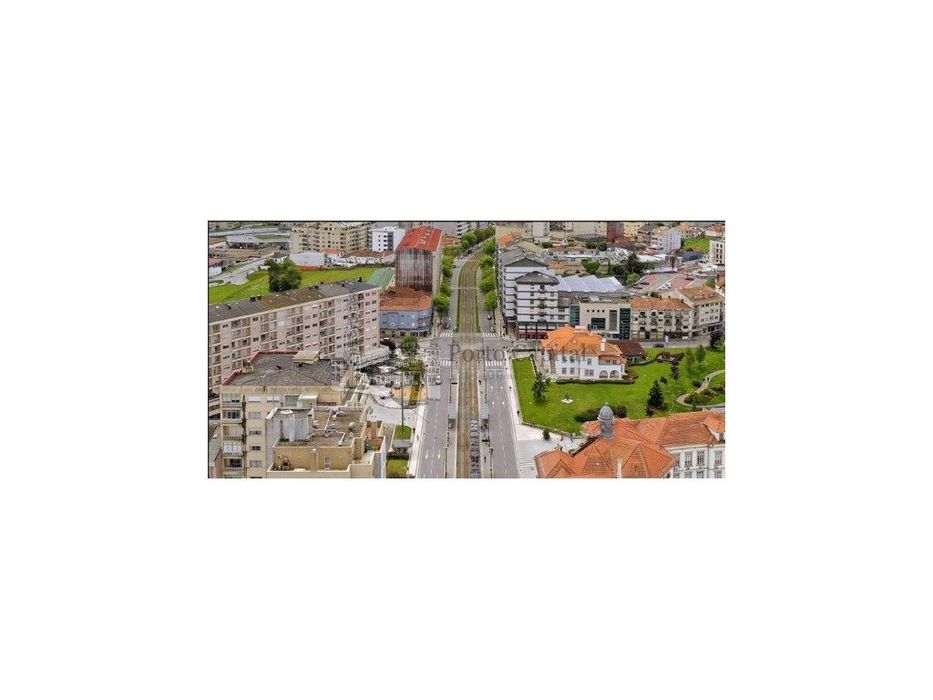 Excelente Apartamento T1, Com Lugar De Parqueamento, Junto Ao Metro...