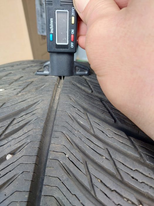 Opony 255/40 R20  komplet 4 sz