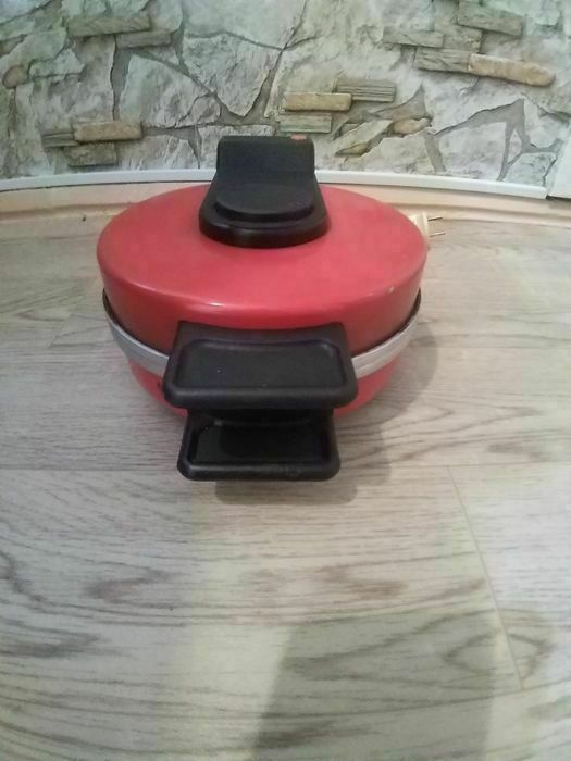 вафельниця нова ласунка  срср заварник