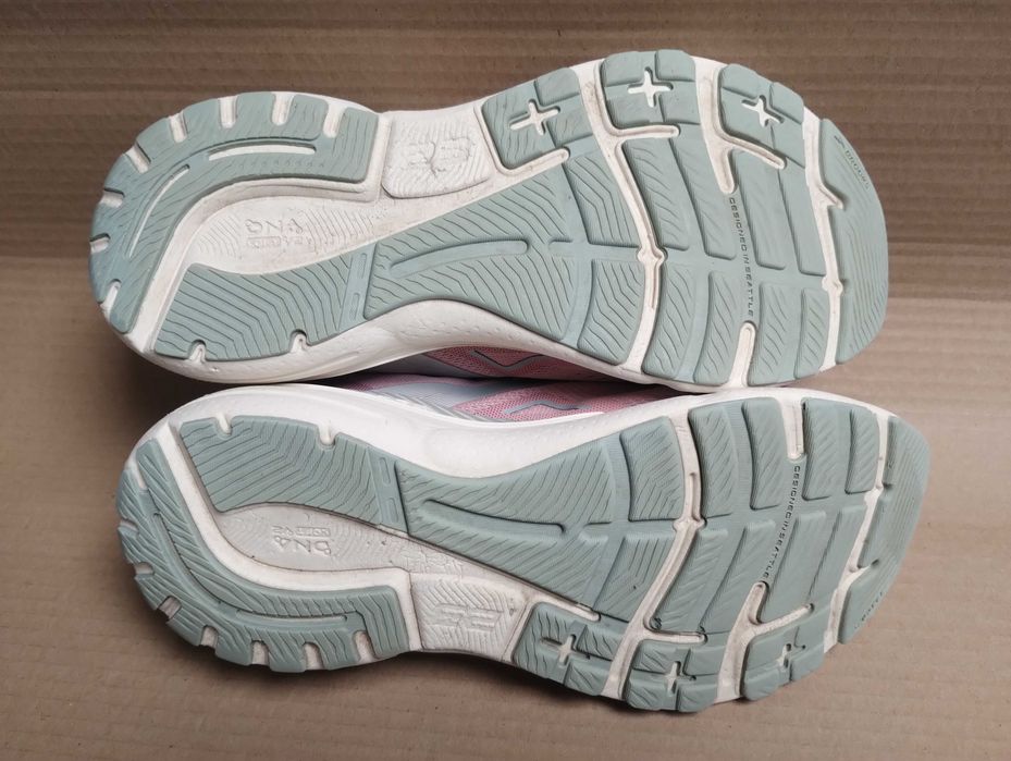 buty do biegania biegowe 40,5  Brooks Adrenaline  23