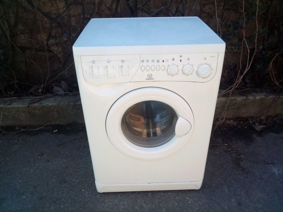 дешево за-4000 Indesit w105 загрузка-5 кг доставка гарантия