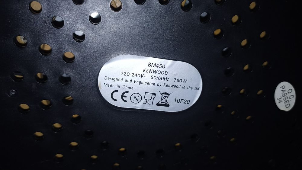 Хлібопічка Kenwood bm450