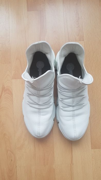 Buty      męskie