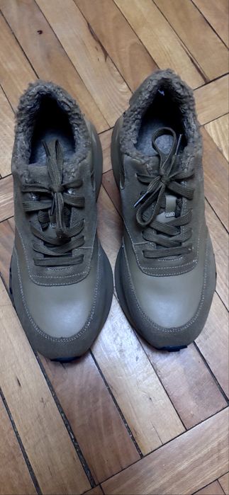 зимние кросовки 40р