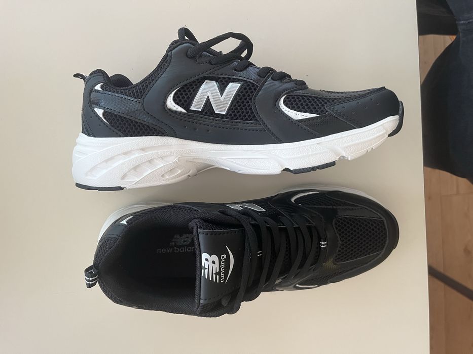 New balance 530 preto e branco