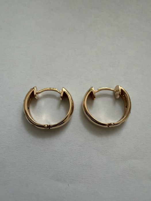 Золотые серьги с бриллиантами