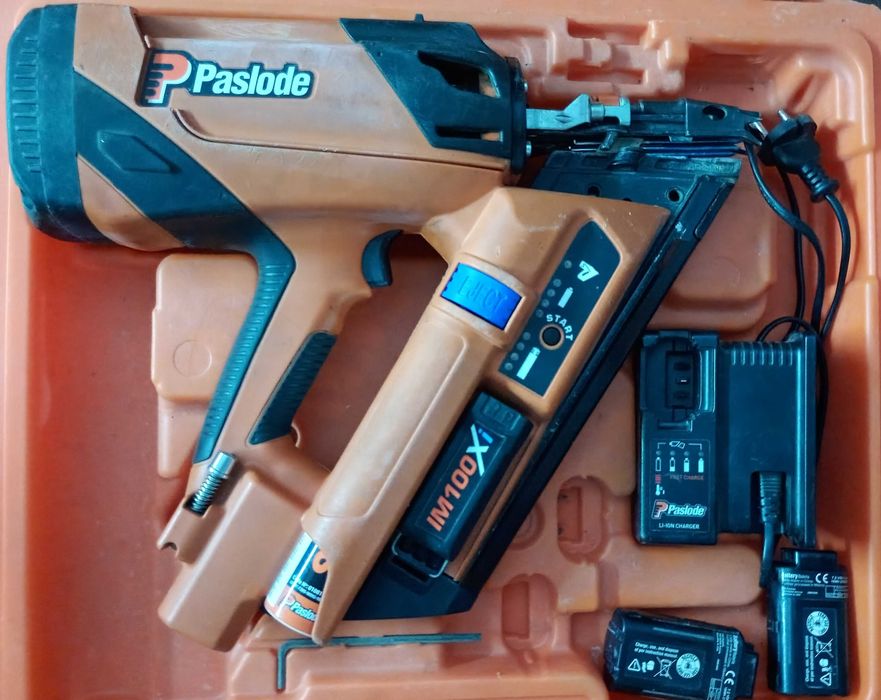 Paslode IM100Xi + ładowarka+ Bat.