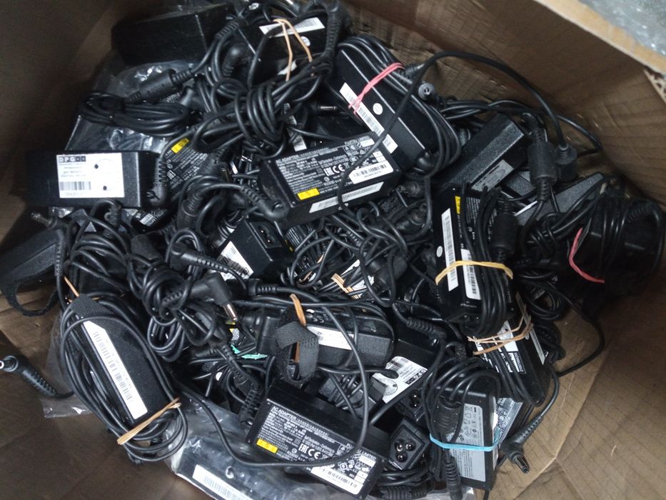 Електрошрот Fujitsu Asus Lenovo 5.5*2.5 40w 19V 2.1A  блок живлення