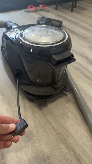 Aspirador Bosch ProSilence 64 800W – Muito Silencioso e Potente