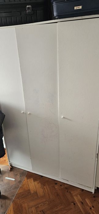 armário em bom estado