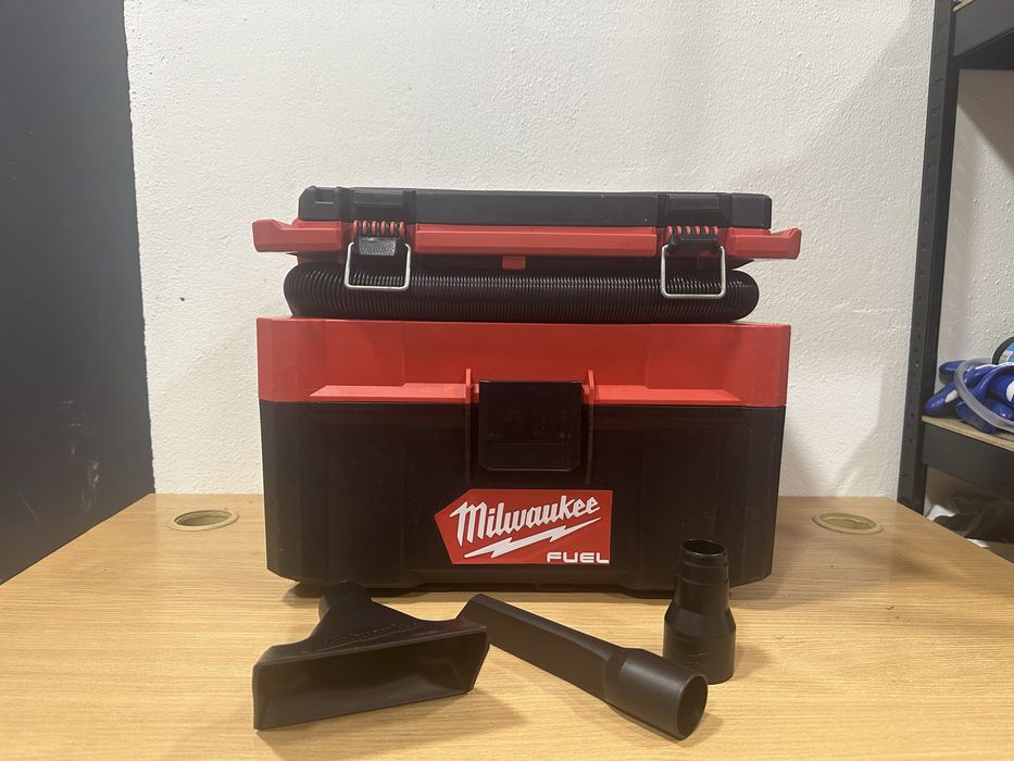Акумуляторний пилосос milwaukee m18 0970-20