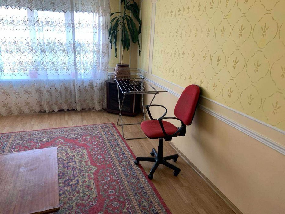 Продается 2-комнатная квартира в Славянске, район Артема.