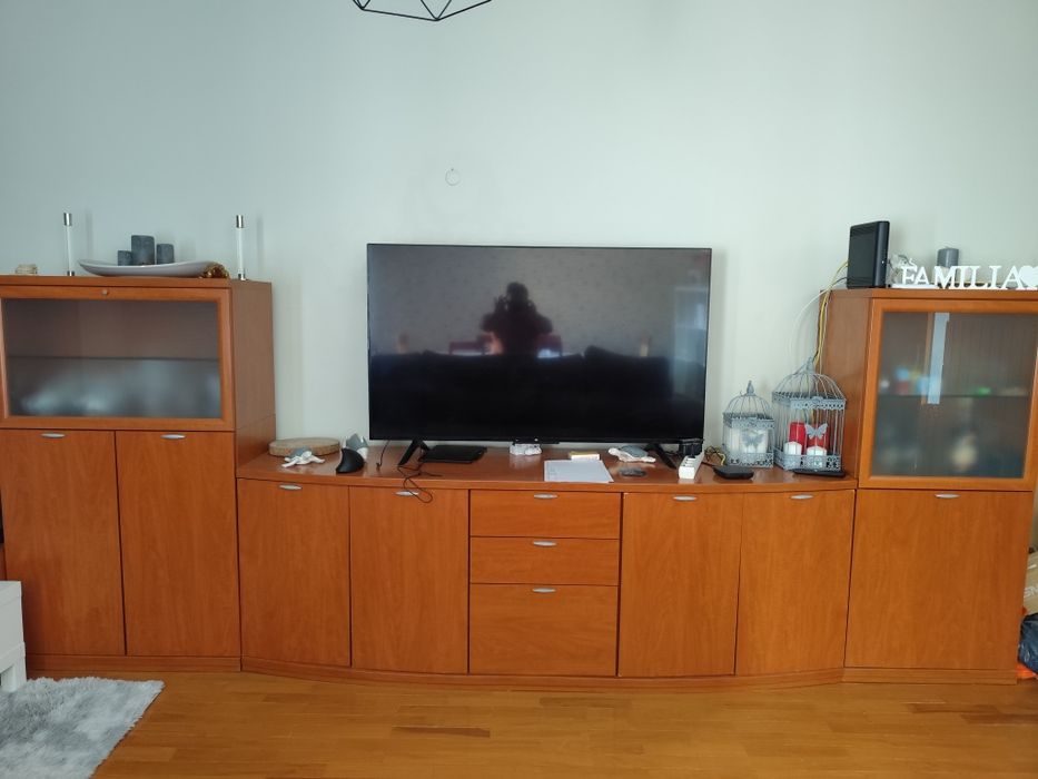 Armário completo de sala.