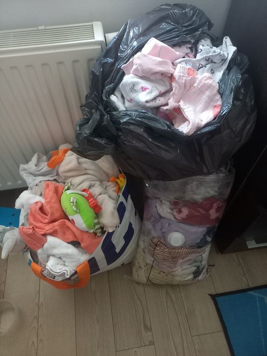 Sprzedam ubranka dla dziewczynki 0-6m