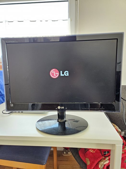 Monitor LG 22" Flatron E2240 FullHD