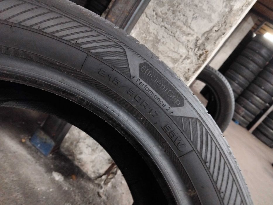 Шини бу 215/50 R17 Goodyear Efficient Grip Perf 2 Пара Літо