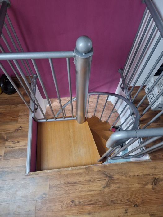 Schody kręcone bardzo dobry stan