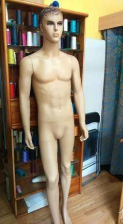 Manequins Bonecos, Novos ( Cor de Pele ) Masculino, Feminino e Criança