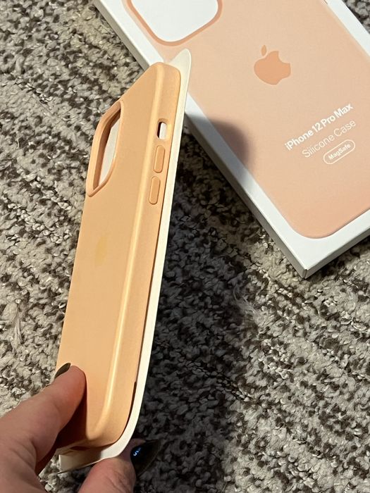 Чохол на iphone 12 pro max