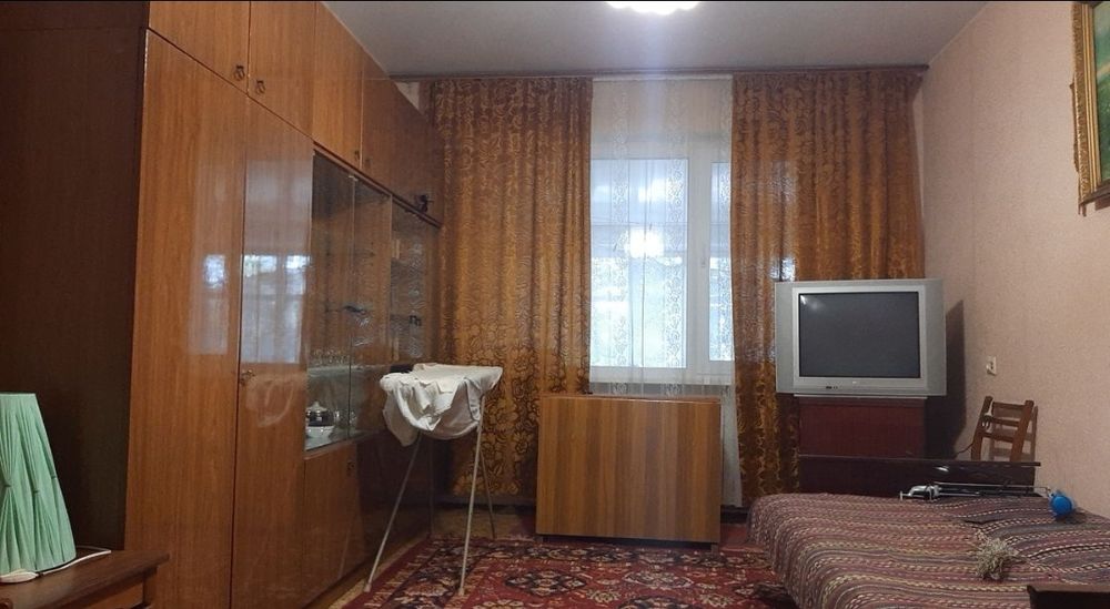 Продаётся двухкомнатная квартира на шуменском.