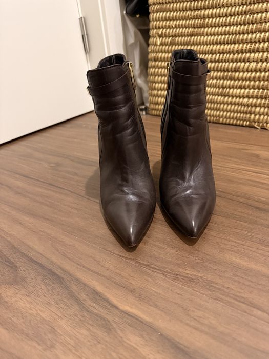 Botins em pele castanhos marca Miguel Vieira