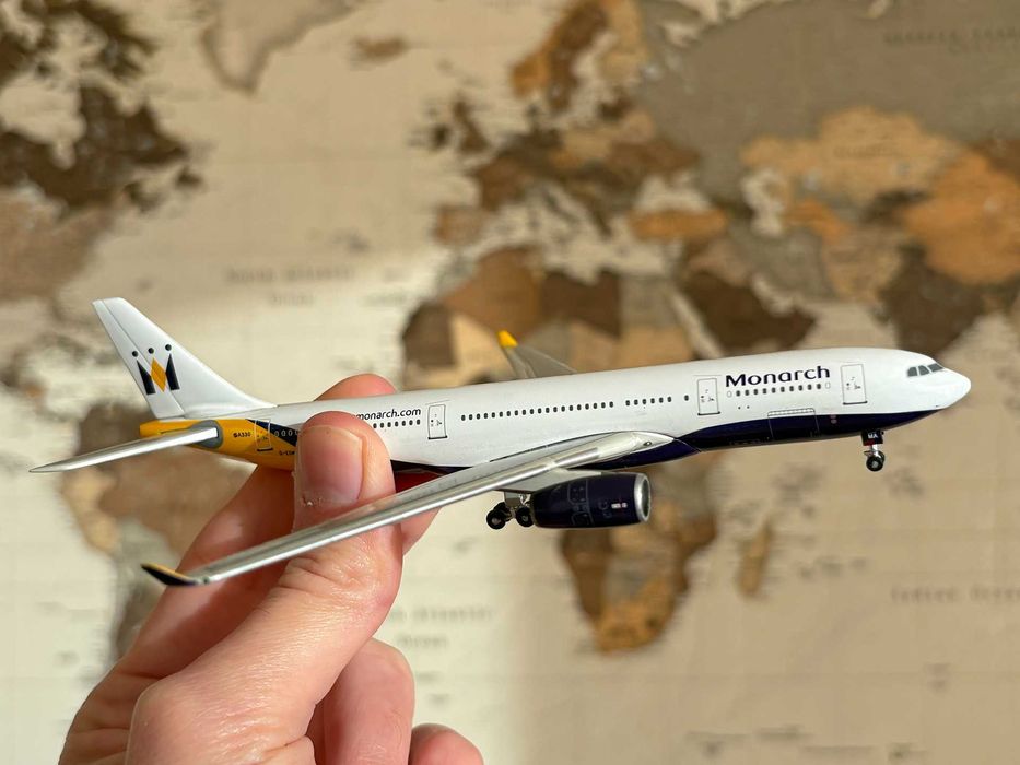 Miniatura Monarch Airlines A330-200