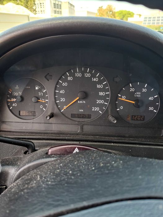 Mecedes Ml270  472000Km em bom estado nao perde oleo nem consome caixa automatica revisoes sempre dentro dos prasos em bom estado 6500 negociaveis