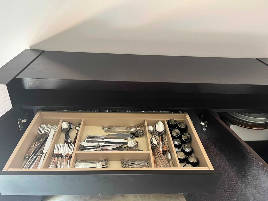 Aparador Wengué 180x60cm com 3 portas e gaveta