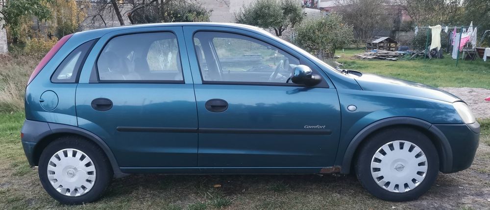 Opel Corsa C 2001  1.2 benzyna 5 drzwiowa