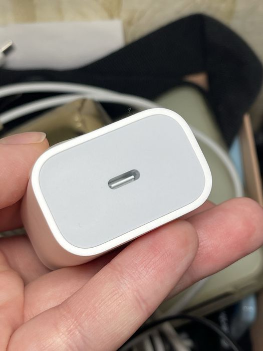 Оригінальні зарядки (блоки) Apple (для США)