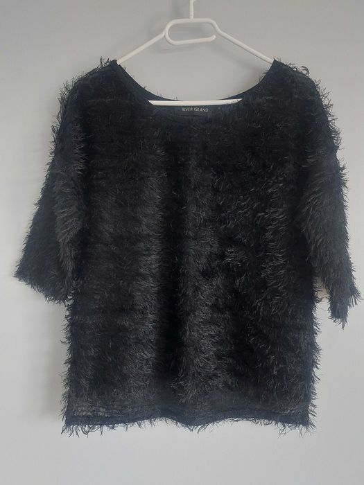 Czarna włochata bluzka River Island