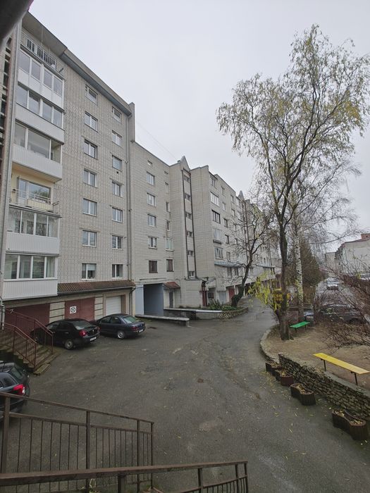 Продаж 3 кімнатна. Район Східний