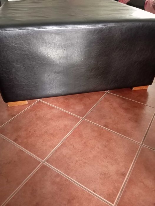 Mesa Puff 1 metro x 1 metro ótimo estado