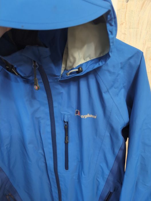 Куртка вітровка Berghaus gore-tex S M розмір