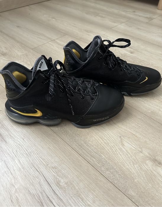 buty Nike LeBron XIX