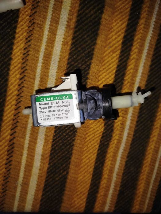 Bomba da maquina de cafe Dolce Gusto model EFM Type EP5FMGWSP 48 w