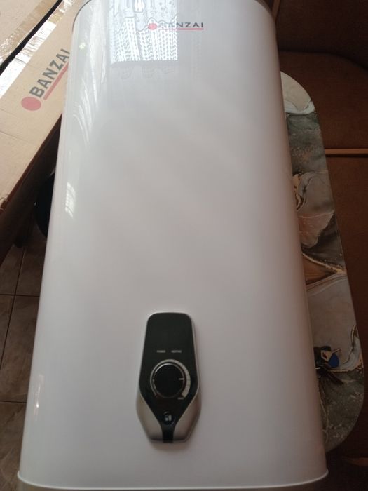 Електричний водонагрівач Banzai 50 л
