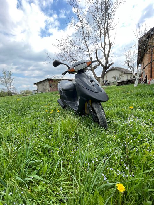 Скутер Suzuki Lets2