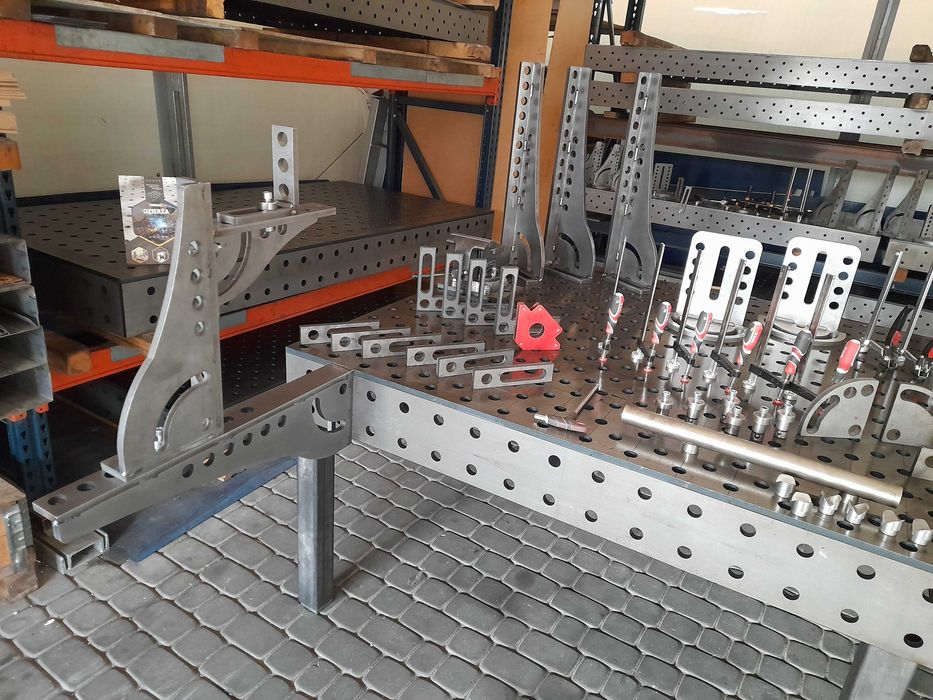 Stół spawalniczy 1200x1200 system 28 PLUS