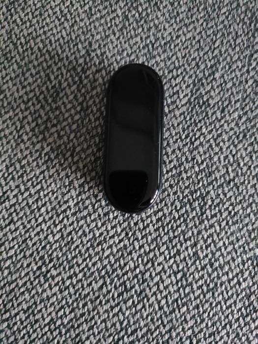 Smartwatch/zegarek Xiaomi Mi Band 5 czarny uszkodzony