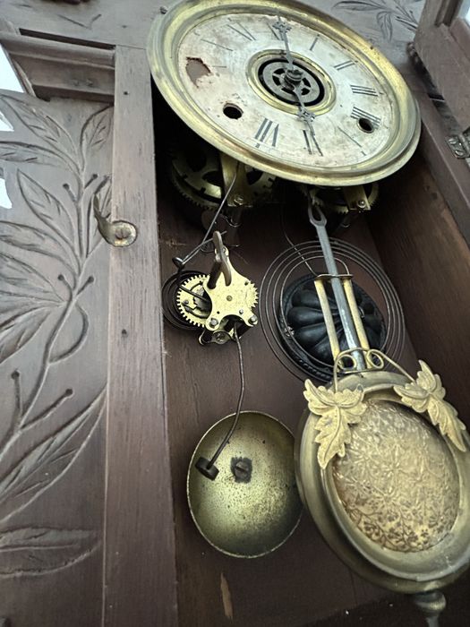 Relogio de parede com pendulo antigo