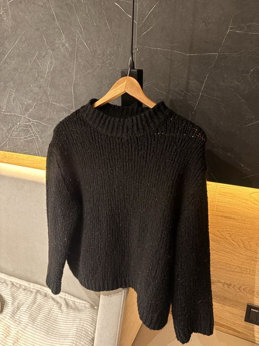 2 светра zara S чорний та бежевий