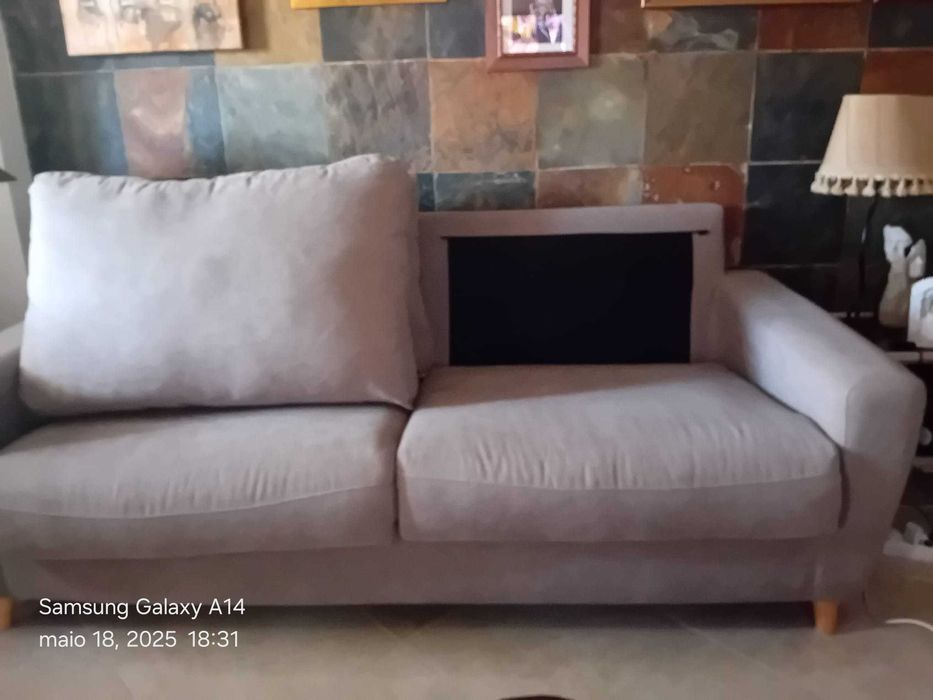 Sofá 2 lugares beje