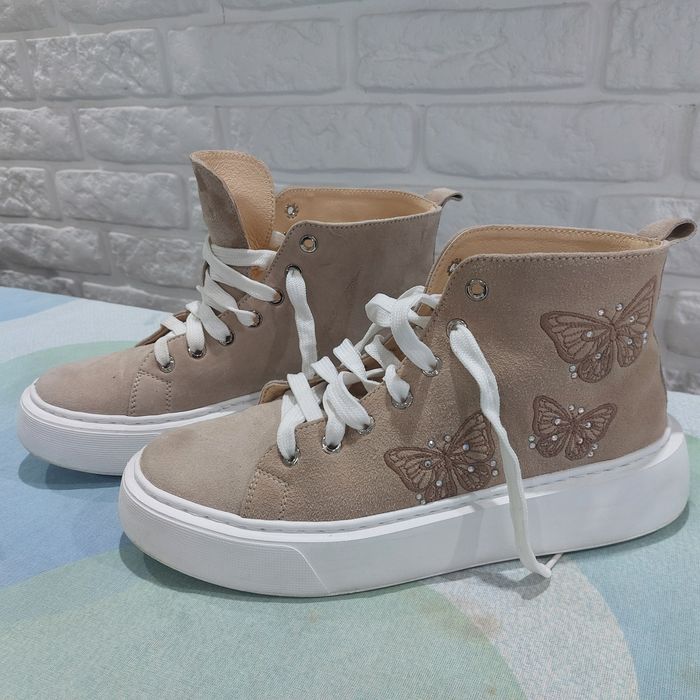 Trampki sneakersy  skóra naturalna  Oleksy roz 39 jak nowe