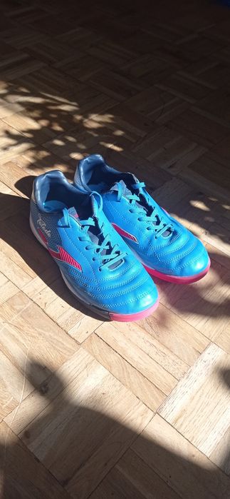 Buty halówki do piłki nożnej Joma roz. 36