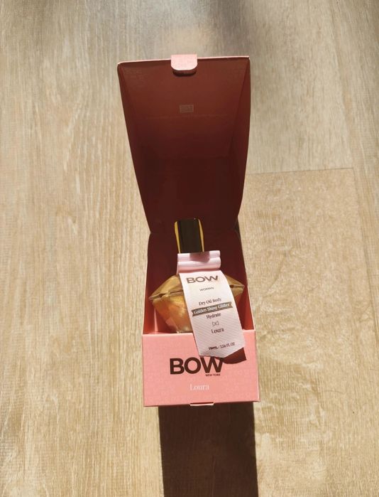 Bow New York Golden Shiny Glitter Dry Oil Body