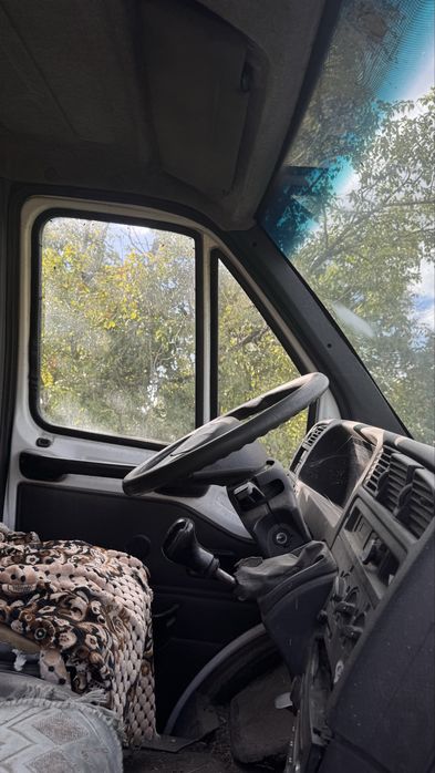 Автомобіль Іveco daily і Citroen jamper