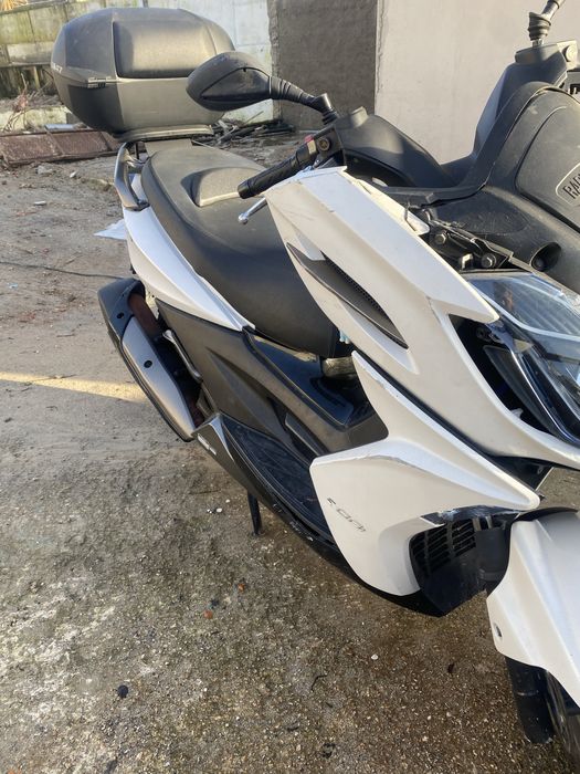 Vendo scooter kymco 300